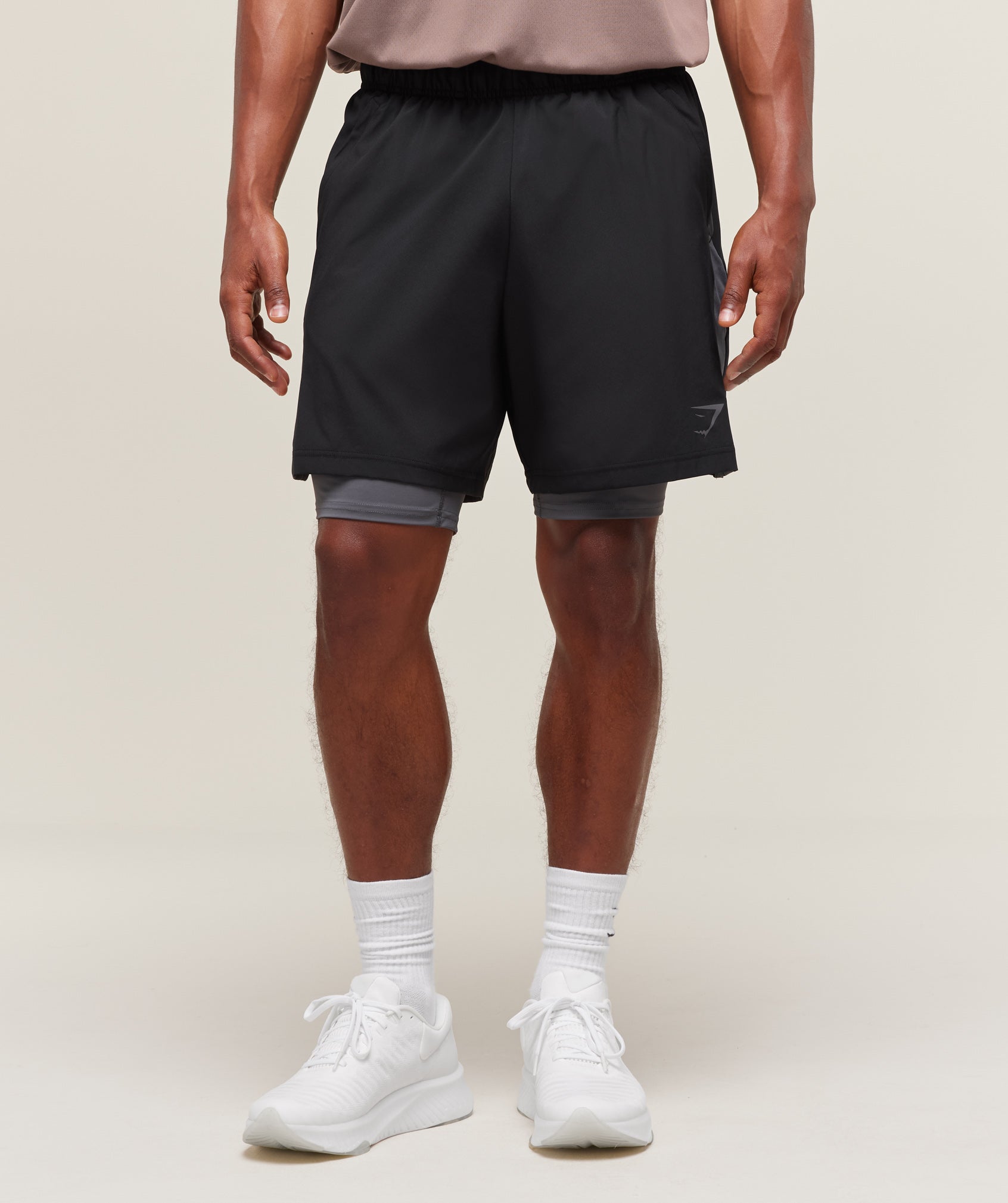 1 Shorts in Black/Dark Grey